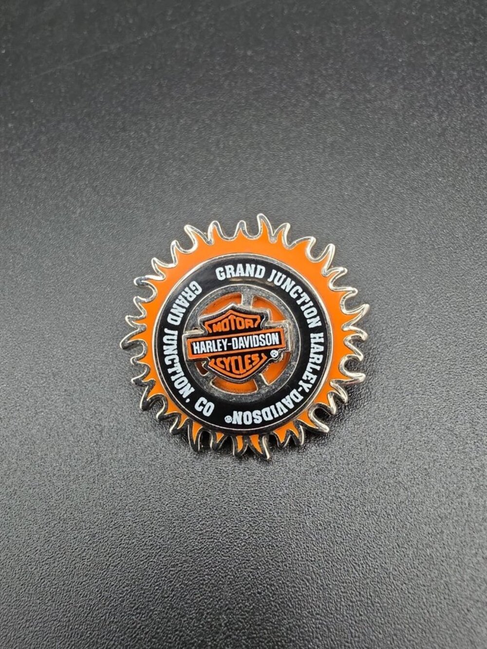 H-D OF GRAND JUNCTION COLORADO HARLEY DAVIDSON DEALER VEST JACKET PIN Spin